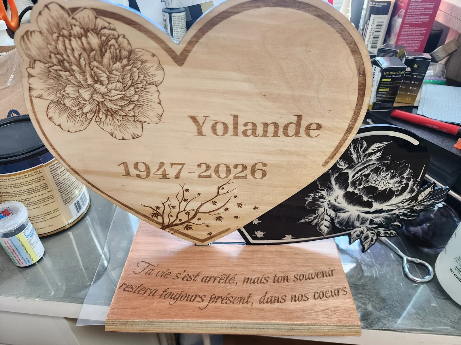 Souvenir commémoratif en bois